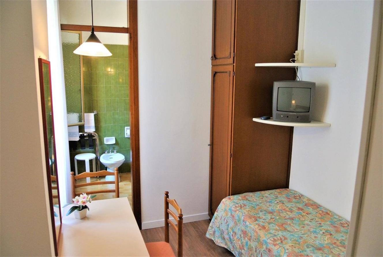 Hotel Niagara Lignano Sabbiadoro Quarto foto